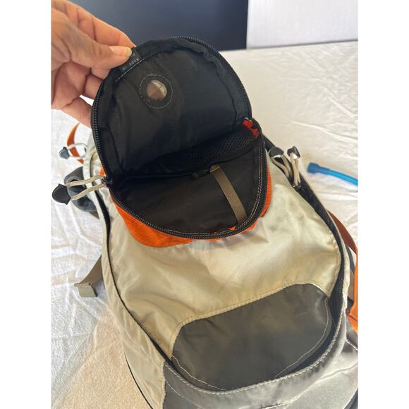 CamelBak Lobo Hydration Backpack Gray Orange 2L Reservoir Cycling Hiking Pack - Picture 6 of 7